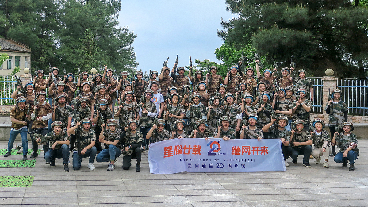 CS对抗赛合影